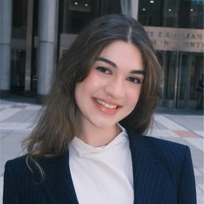 Danielle DeLuca, portrait
